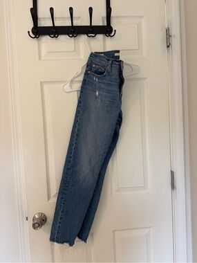 Levi's Wedgie Straight-Leg Jeans